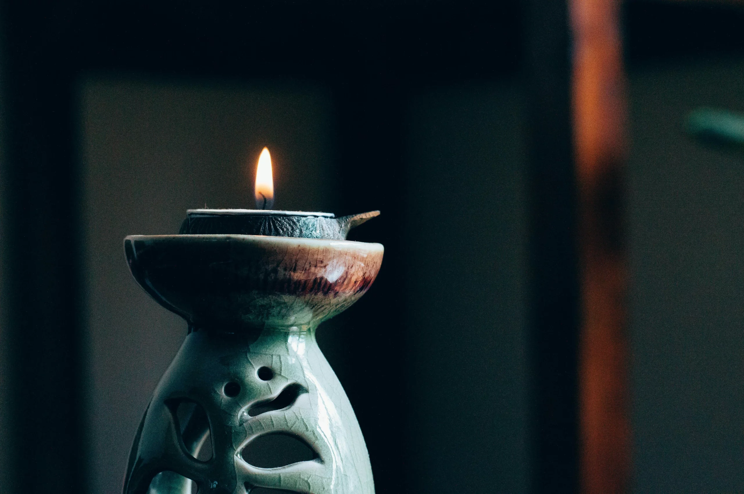 Relaxing-Candles-For-Bubble-Baths-10-scaled