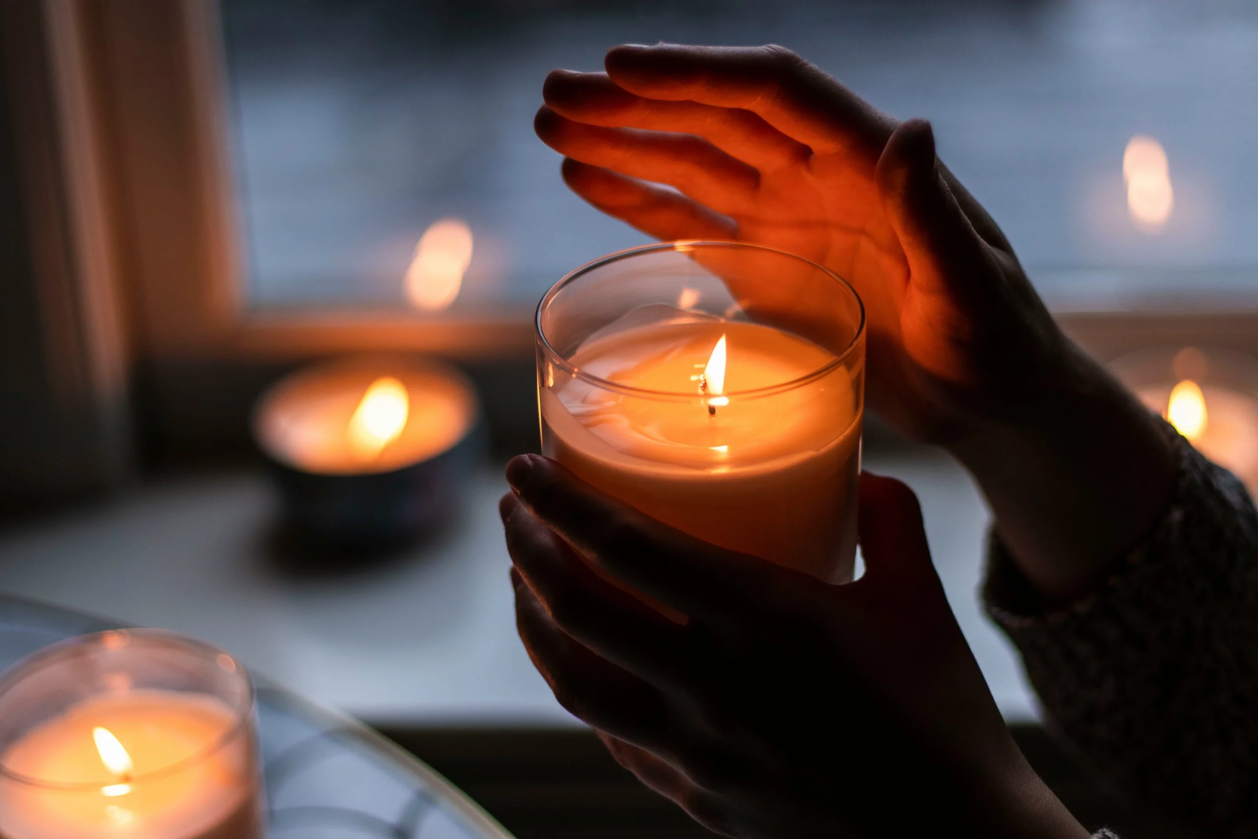 Relaxing-Candles-For-Bubble-Baths-9-scaled