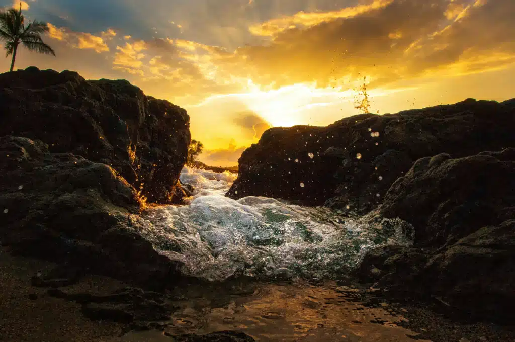 FAQs-About-Postage-to-Hawaii-1024x680