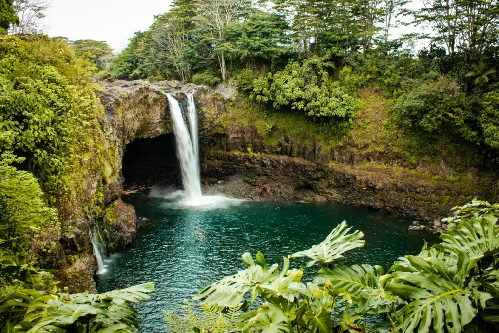 FAQs-About-Shipping-Boxes-to-Hawaii-1024x683