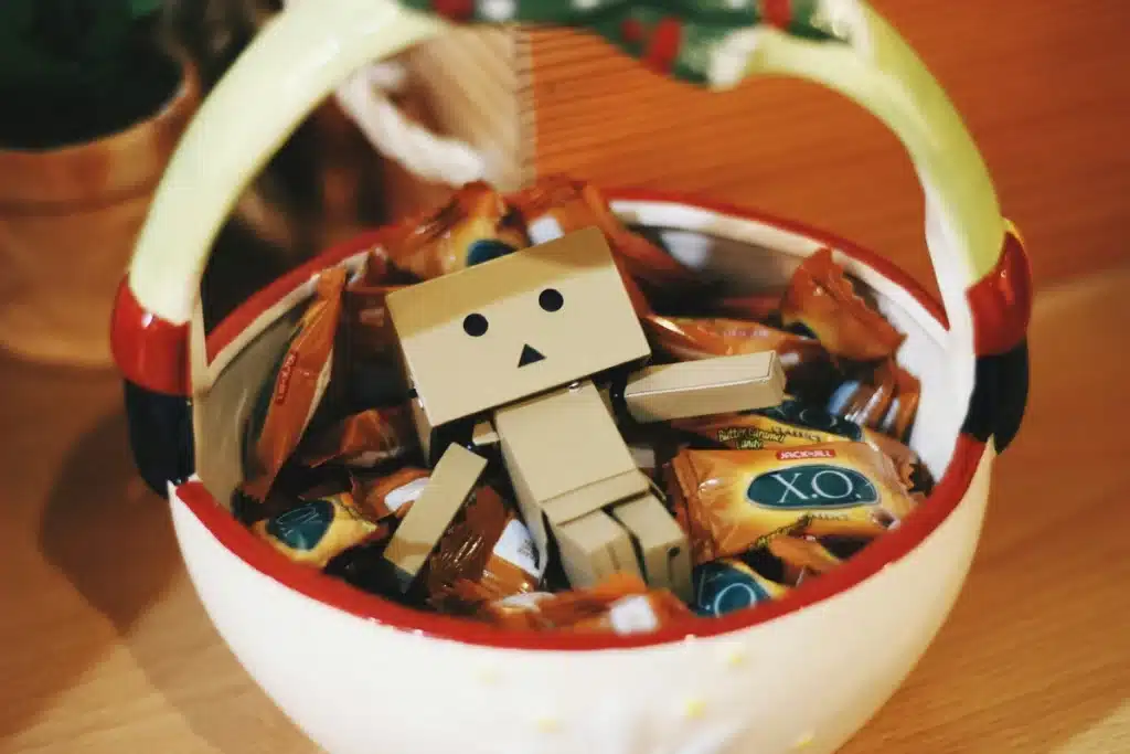 Unique-Christmas-Candy-Dishes-1024x683
