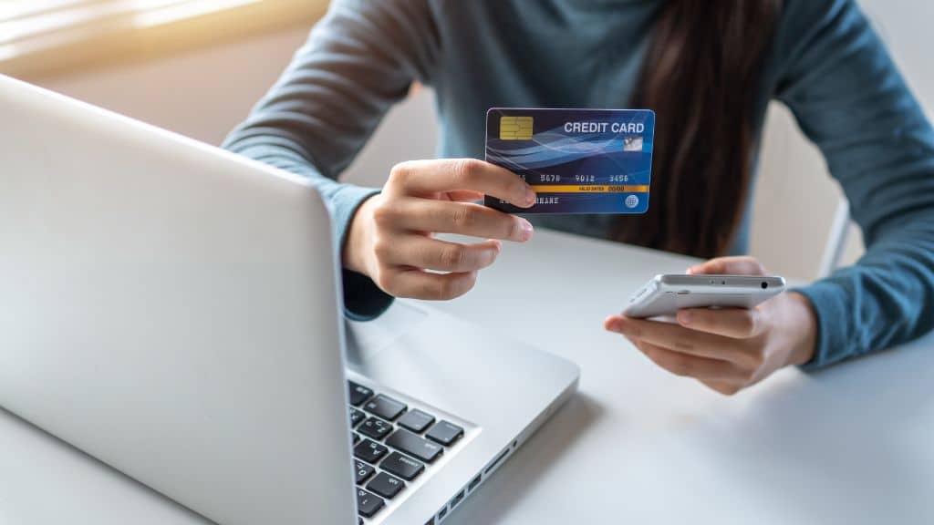 How to Shop from US Stores That Don’t Accept My Credit Card